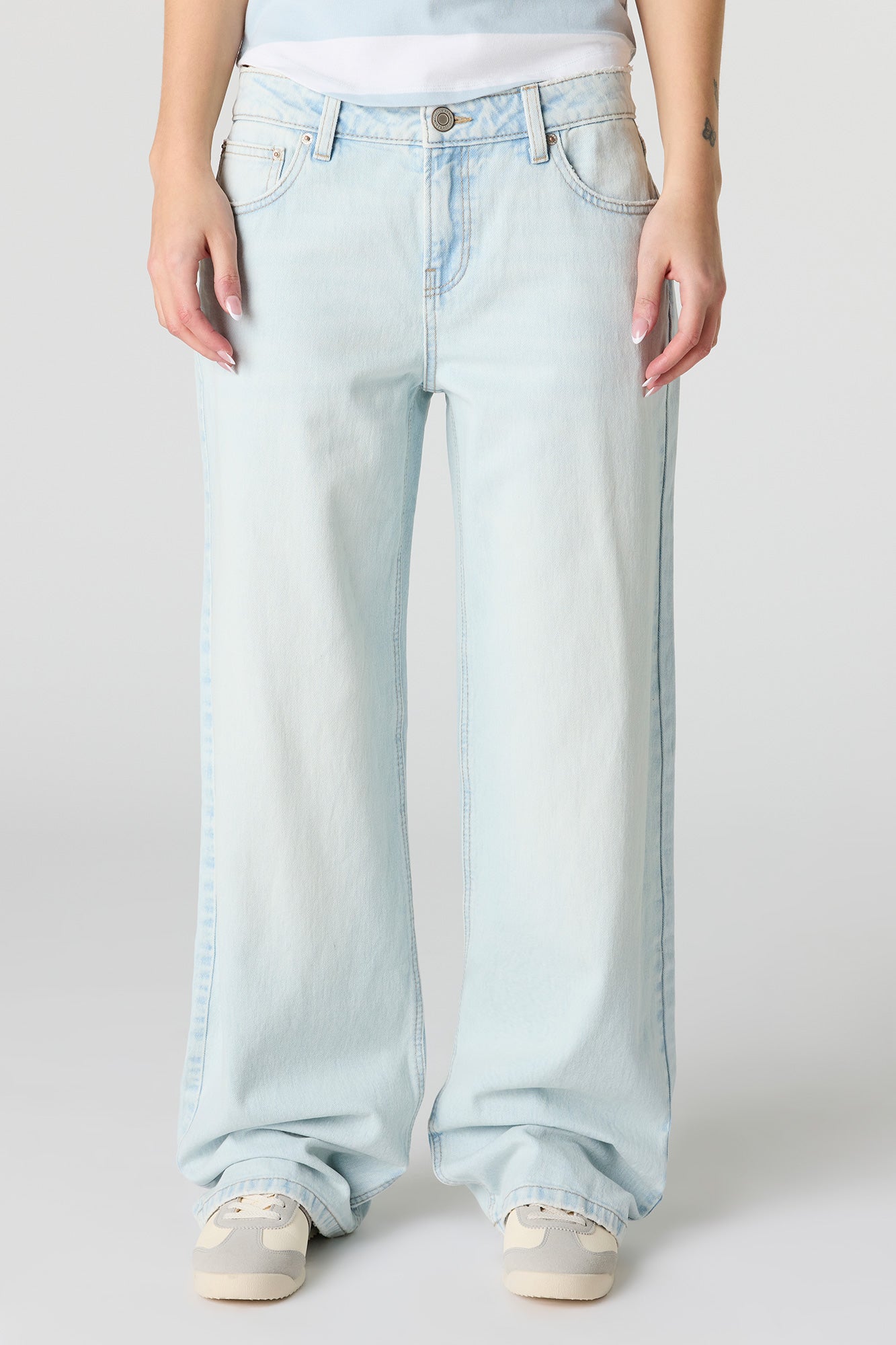 Brooklyn Low Rise Baggy Light Jean