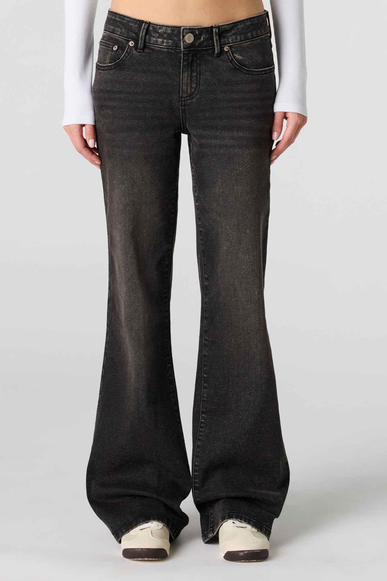 Stretch Low Rise Relaxed Flare Jean