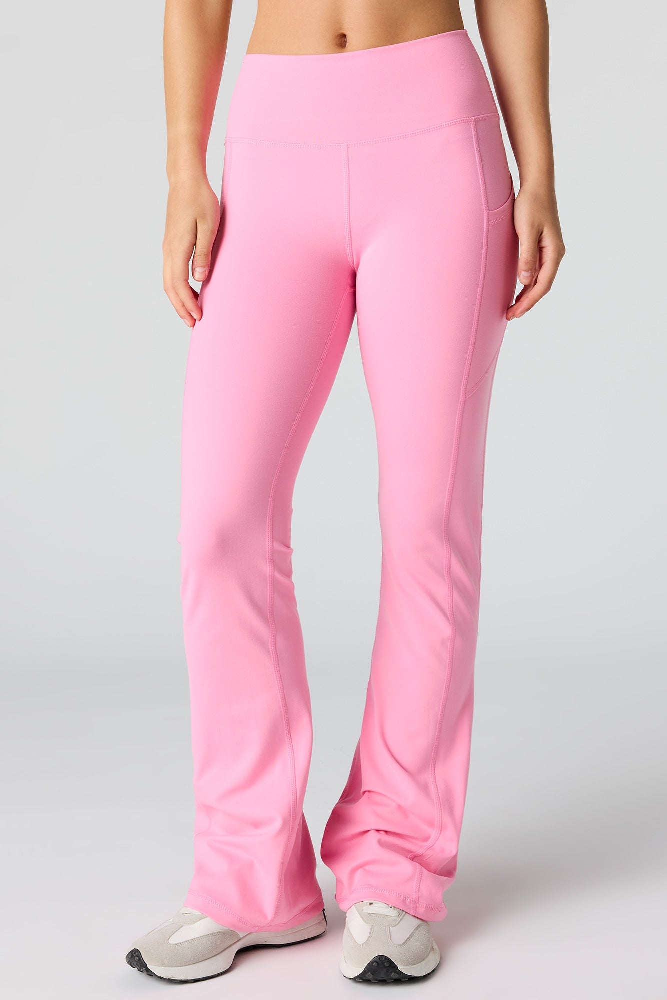 U/A Flare Pant
