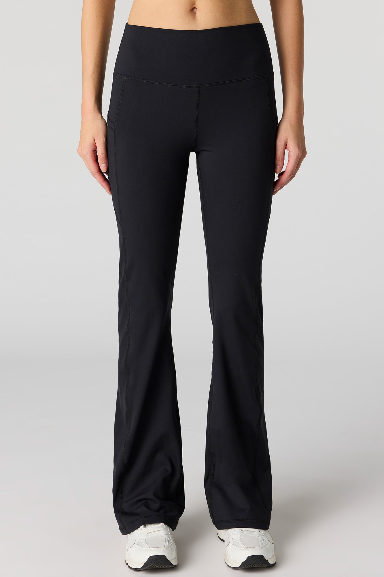 U/A Flare Pant
