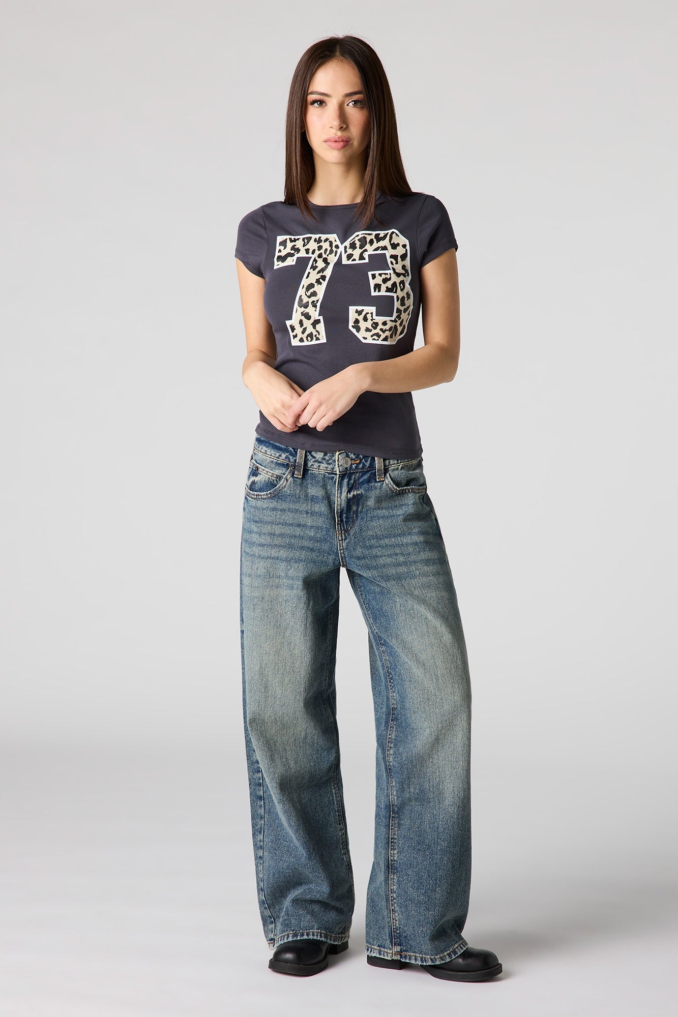 Graphic Ribbed Fitted T-Shirt
