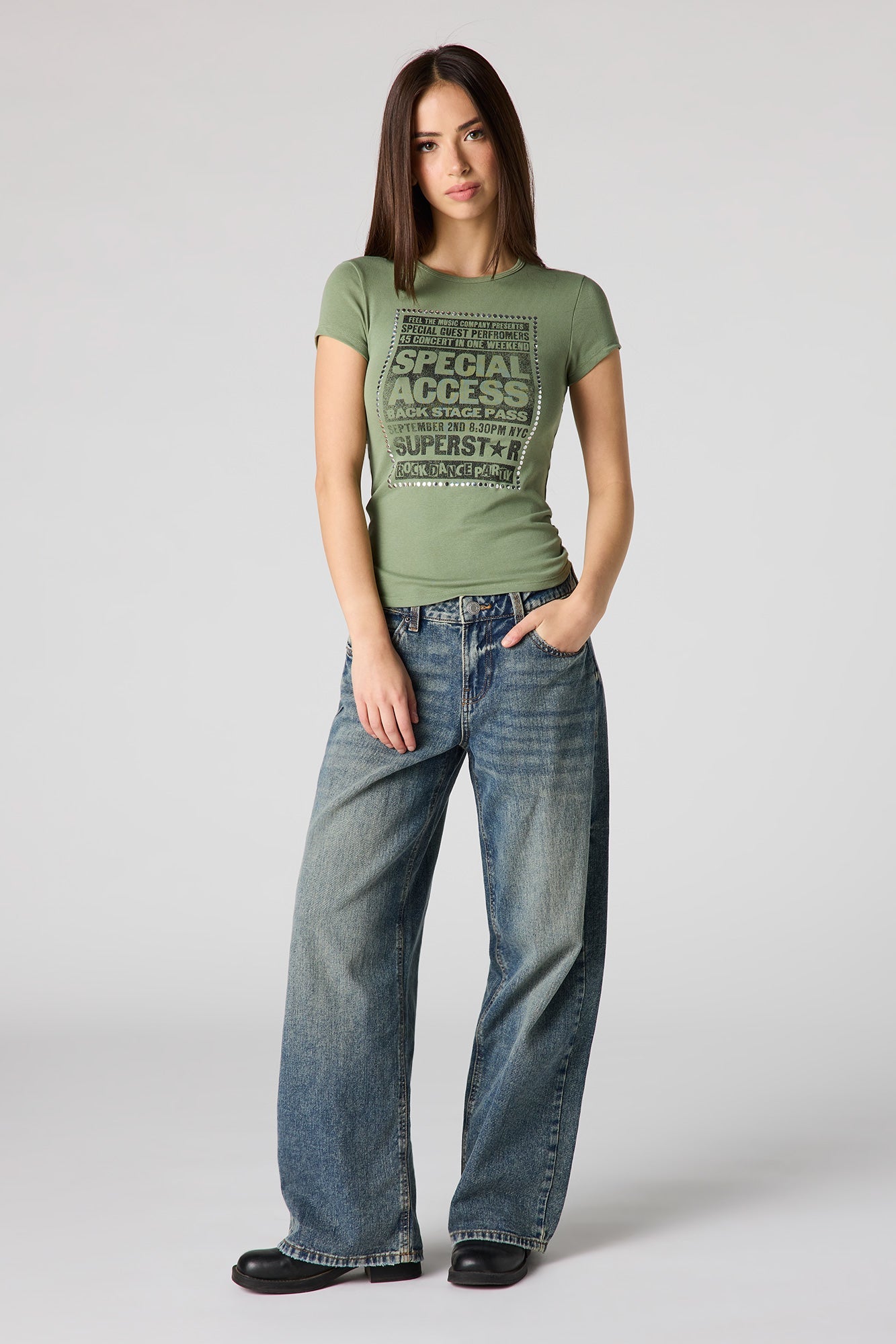 Graphic Ribbed Fitted T-Shirt
