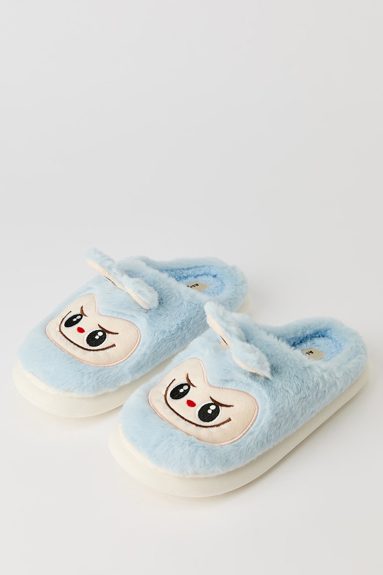 Alabebé 3D Fuzzy Slippers