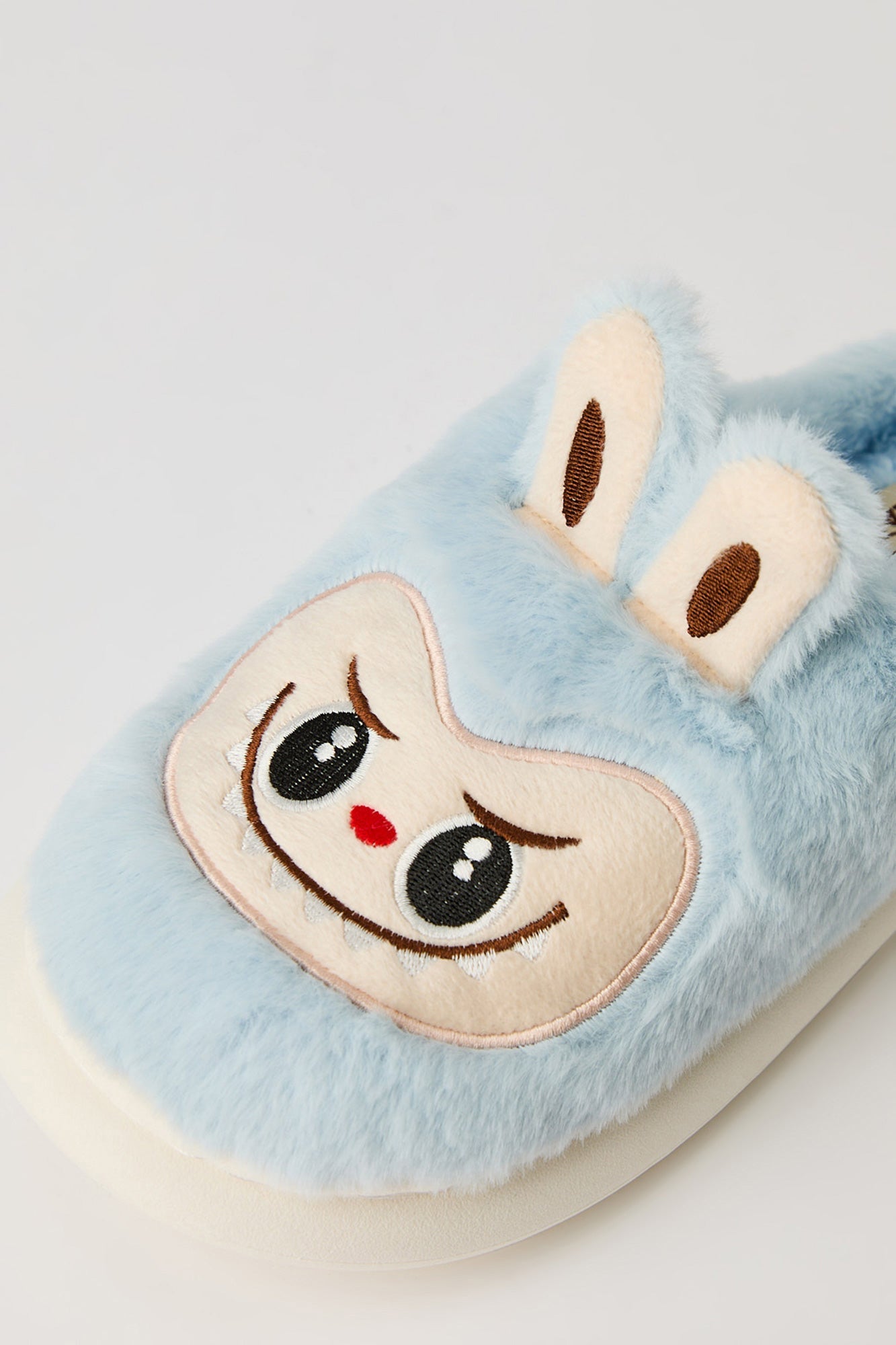 Alabebé 3D Fuzzy Slippers