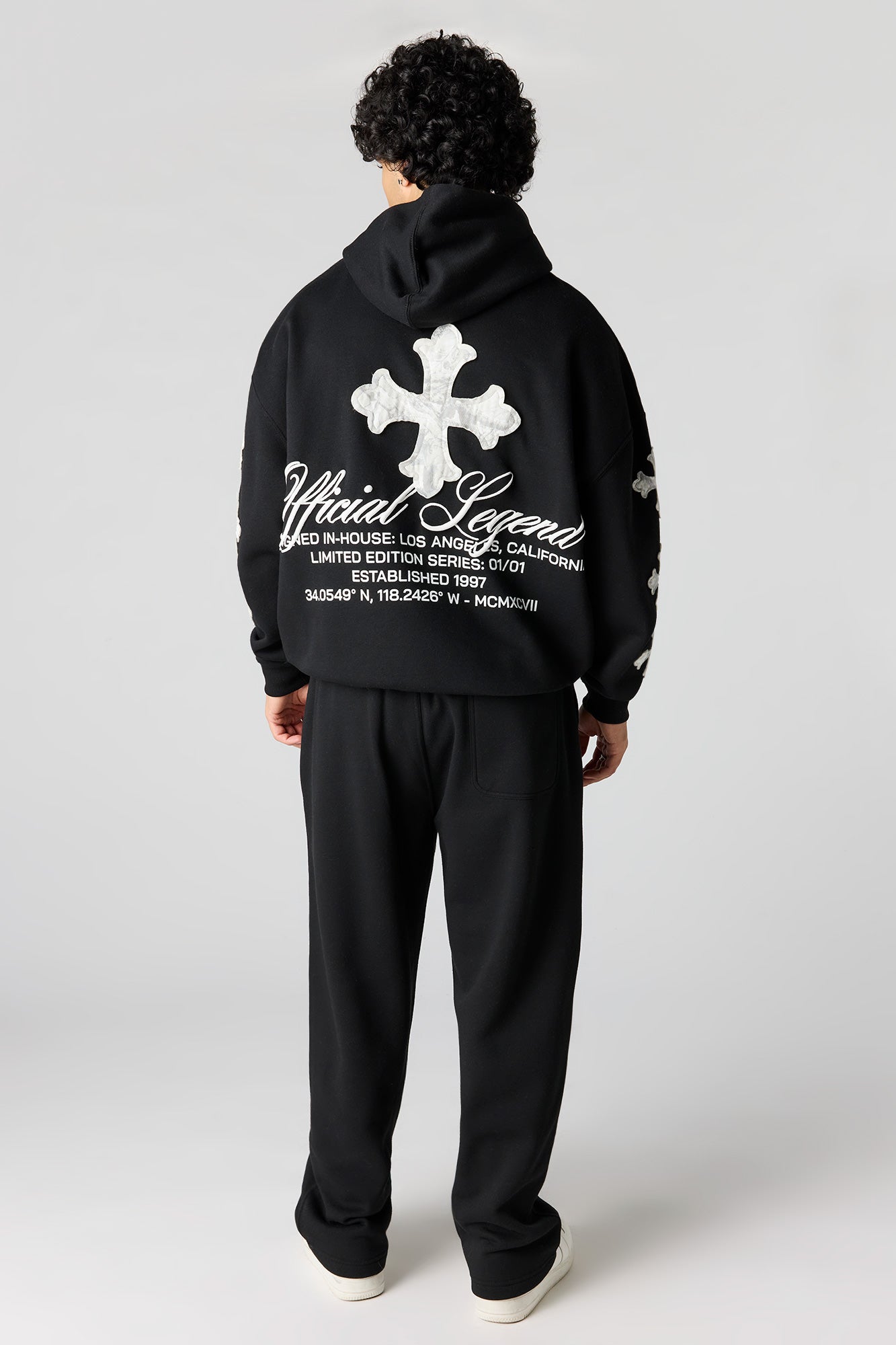 Graphic Fleece Wide Leg Sweatpant