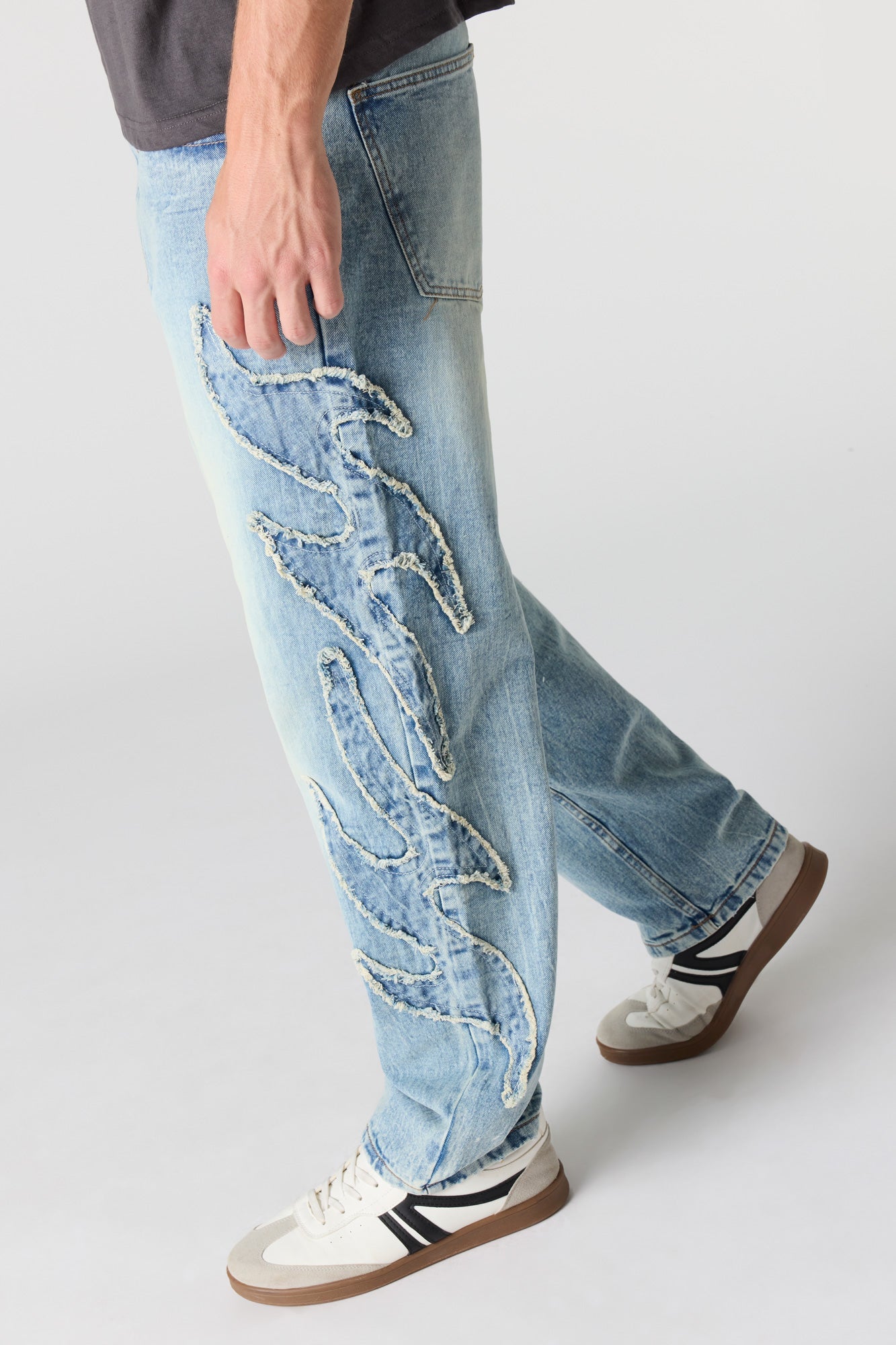 Ripped Light Baggy Jean