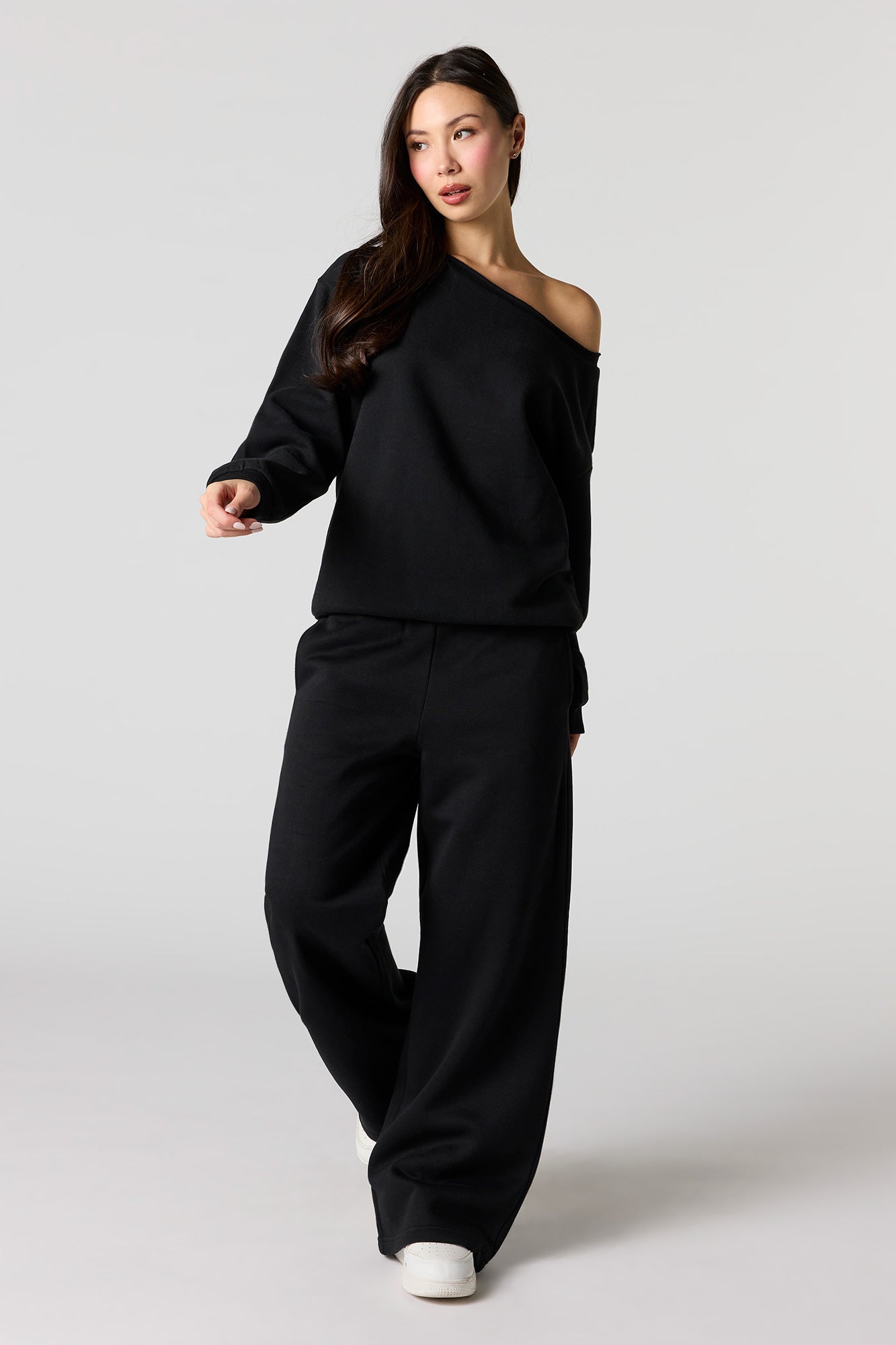 Wide Leg Fleece Sweatpant