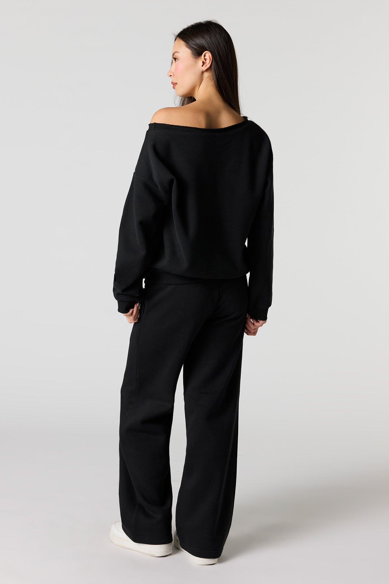 Straight Leg Fleece Sweatpant