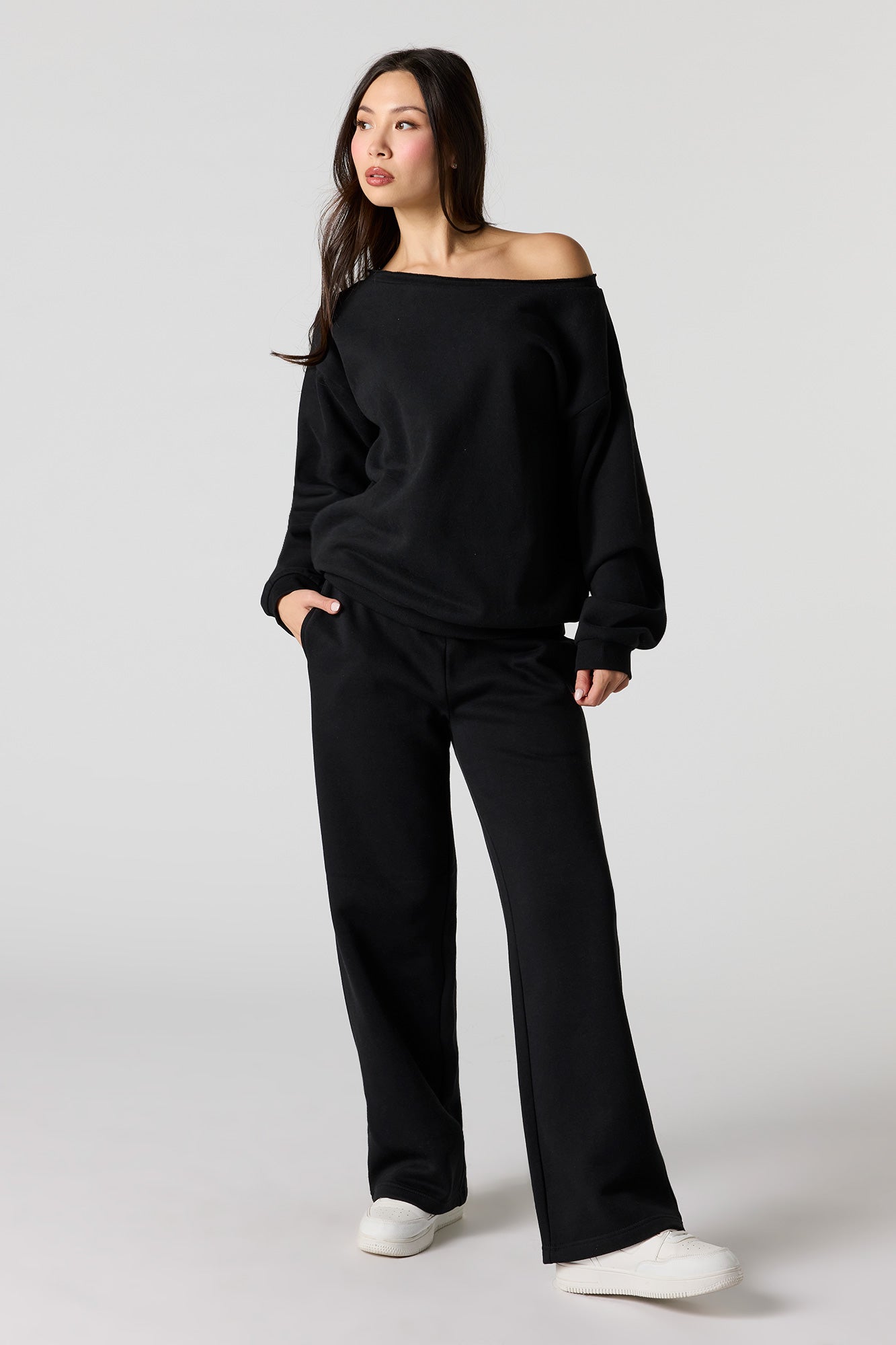 Straight Leg Fleece Sweatpant