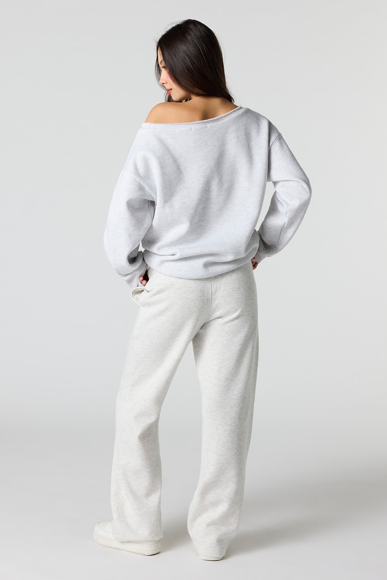 Straight Leg Fleece Sweatpant