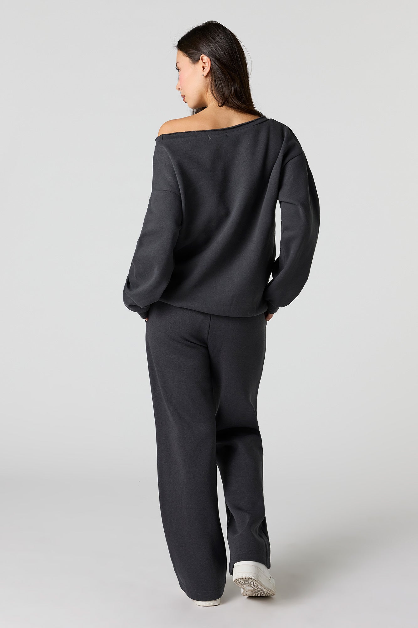 Straight Leg Fleece Sweatpant