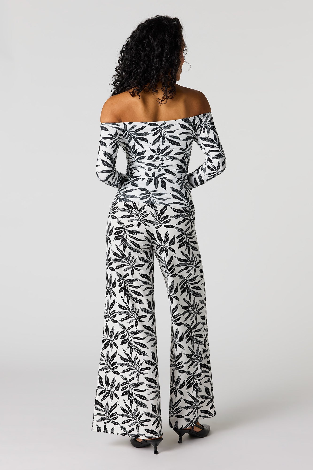 High Rise Exposed Seam Wide Leg Pant