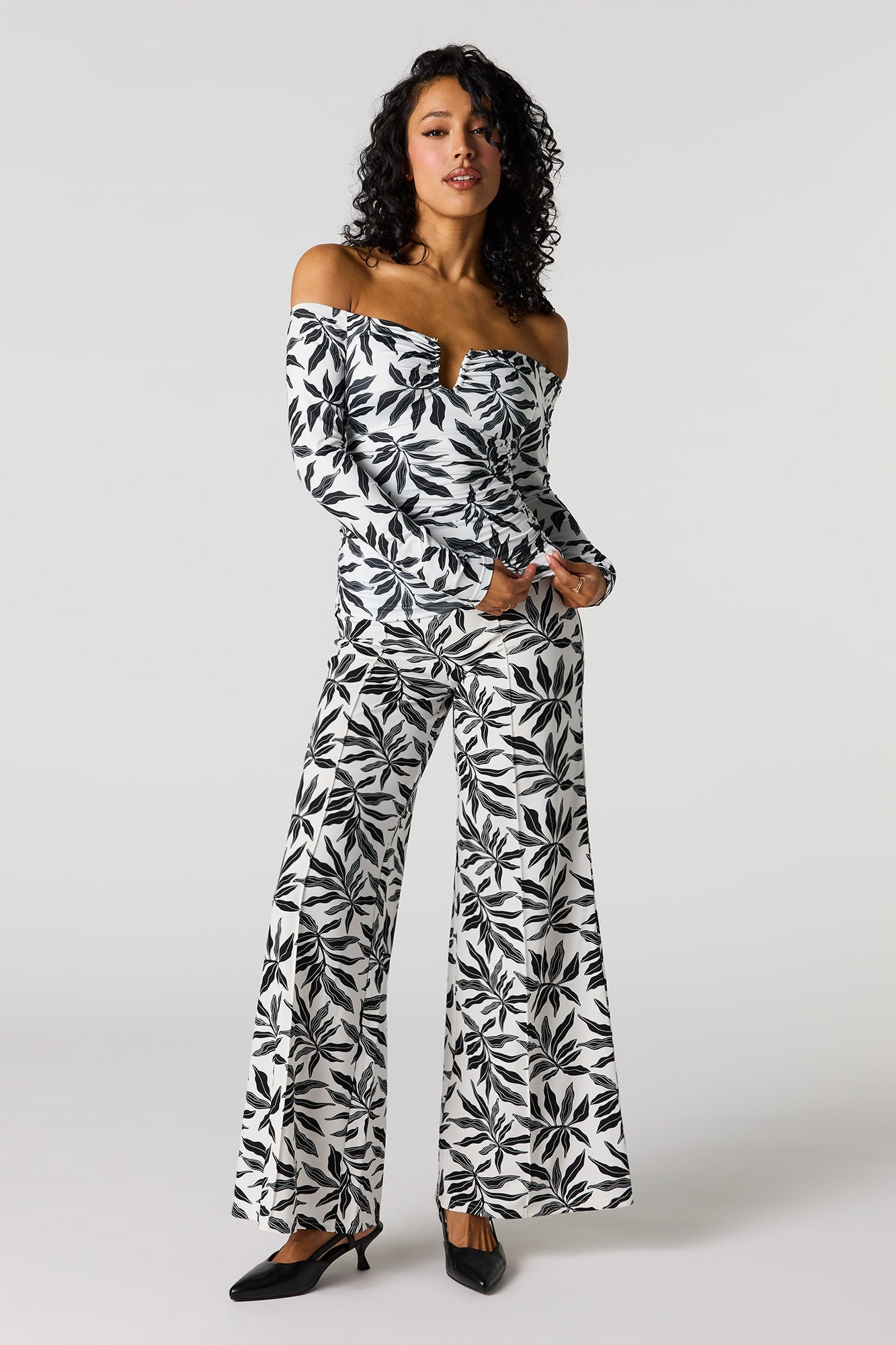 High Rise Exposed Seam Wide Leg Pant