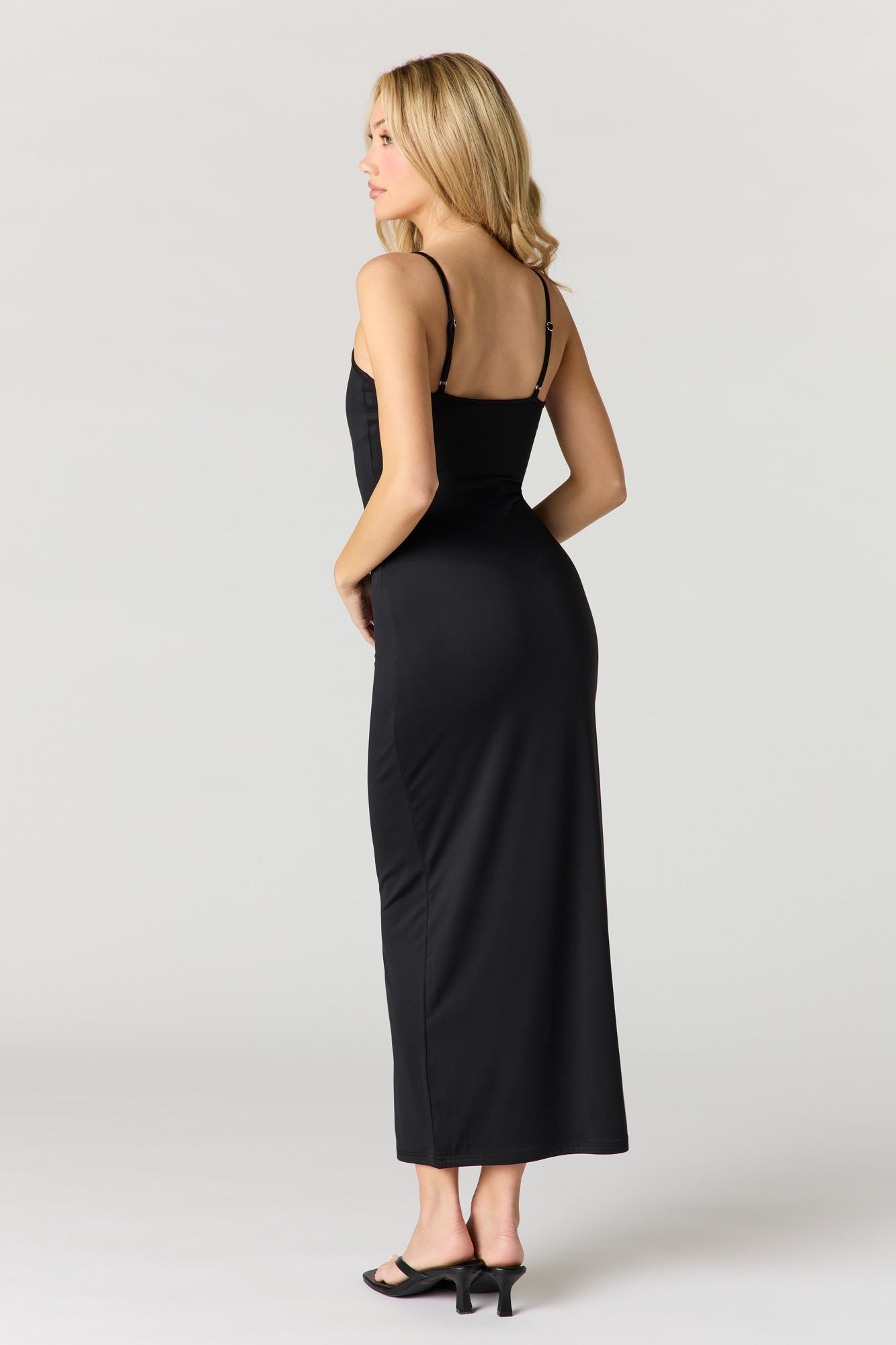 Contour Scoop Neck Maxi Dress