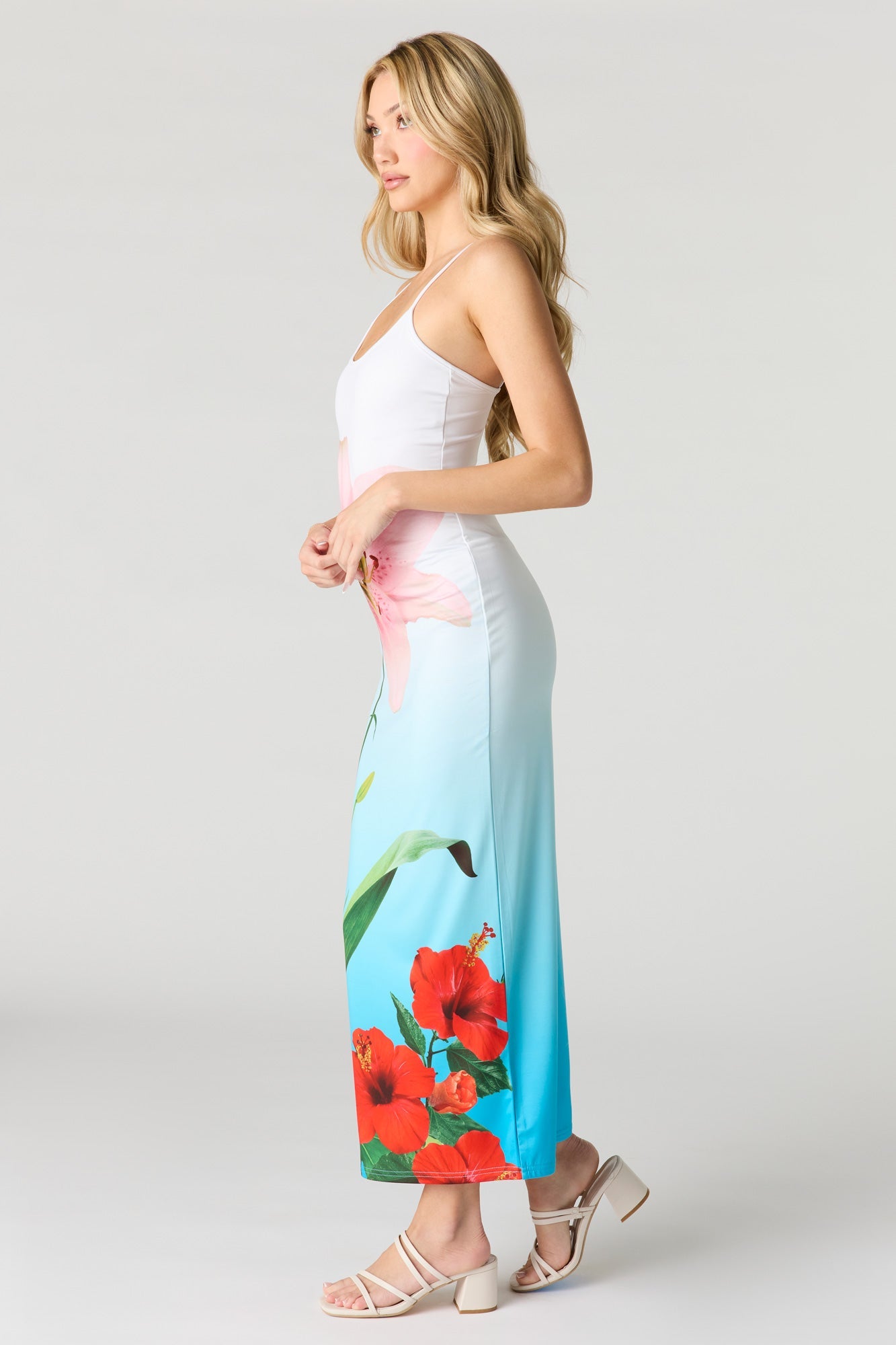 Contour Scoop Neck Maxi Dress
