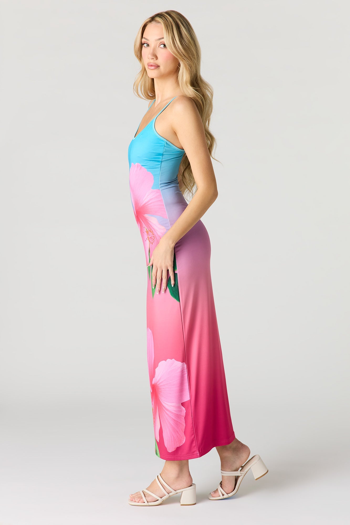 Contour Scoop Neck Maxi Dress
