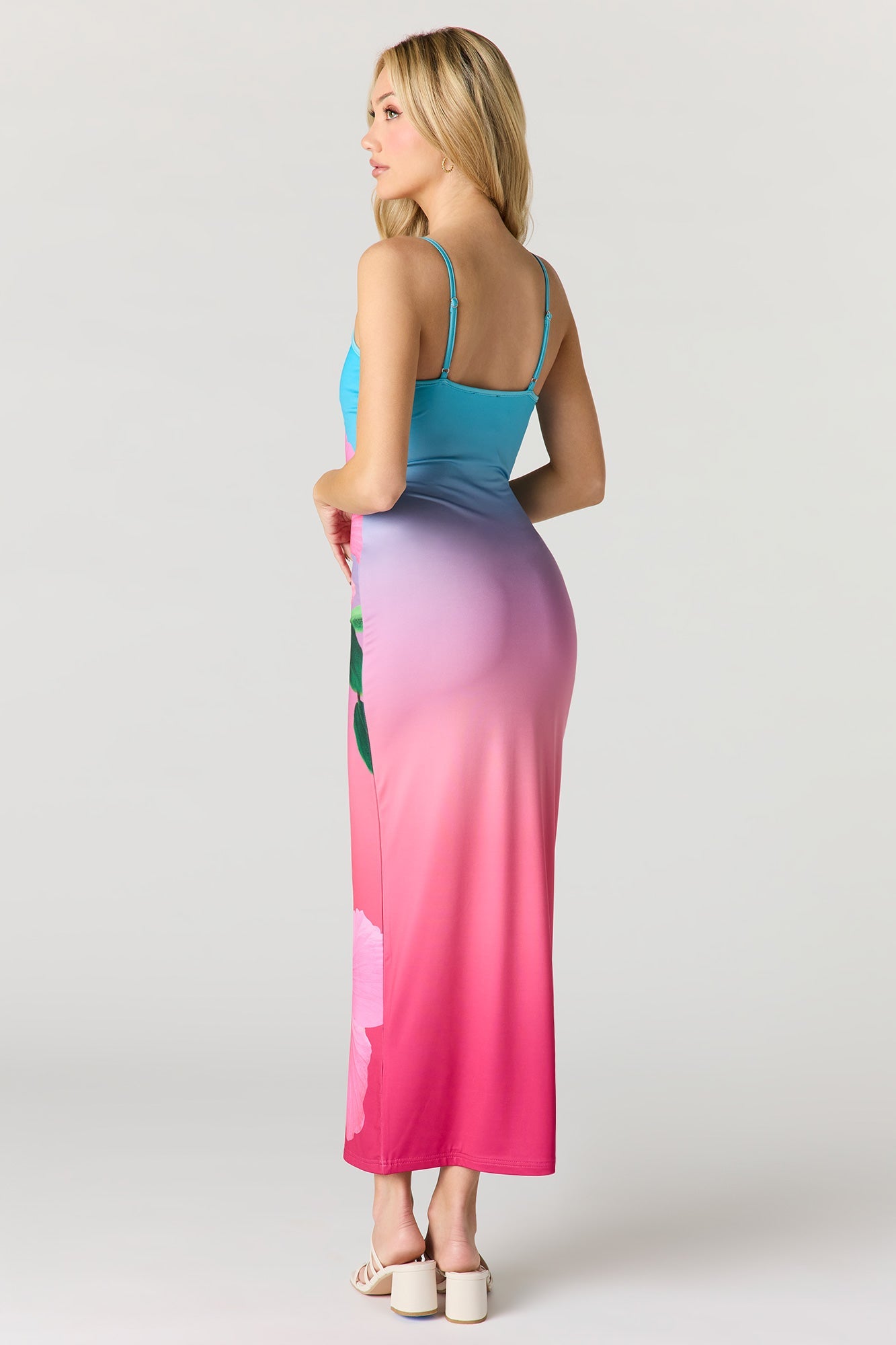 Contour Scoop Neck Maxi Dress