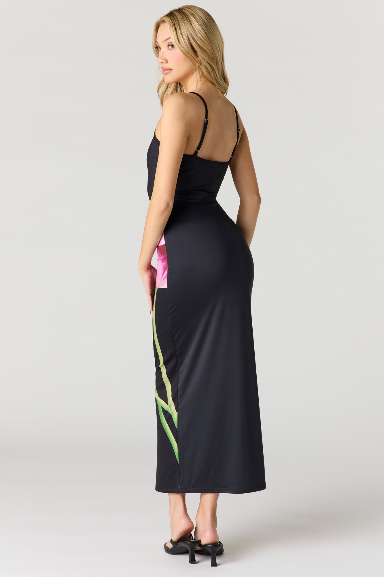 Contour Scoop Neck Maxi Dress