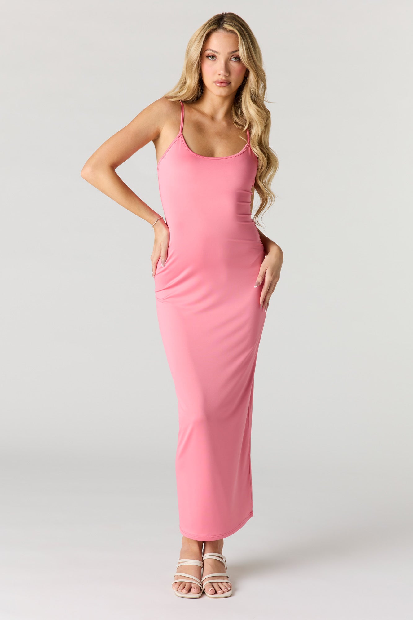 Contour Scoop Neck Maxi Dress