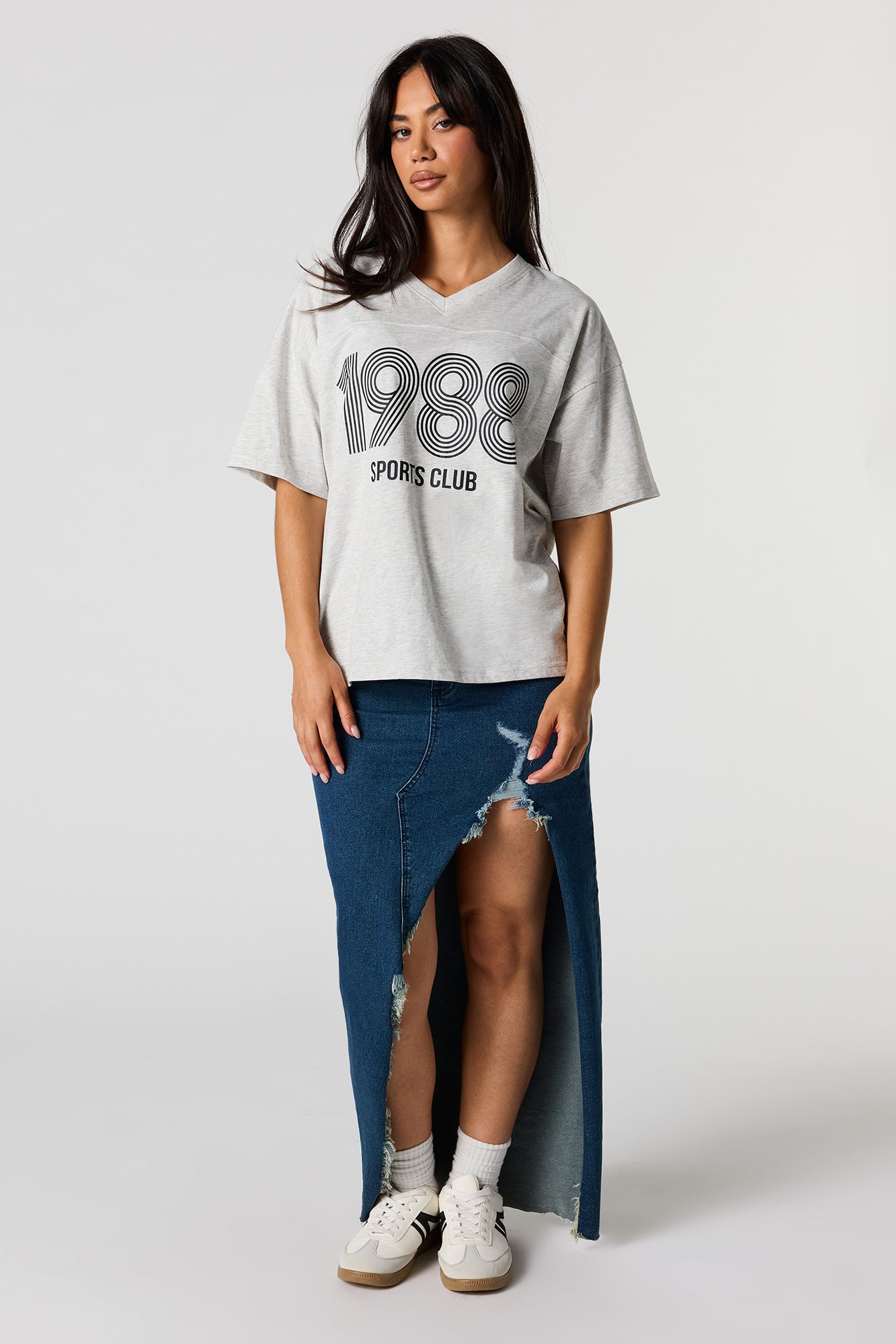 1988 HD Print V-Neck T-Shirt