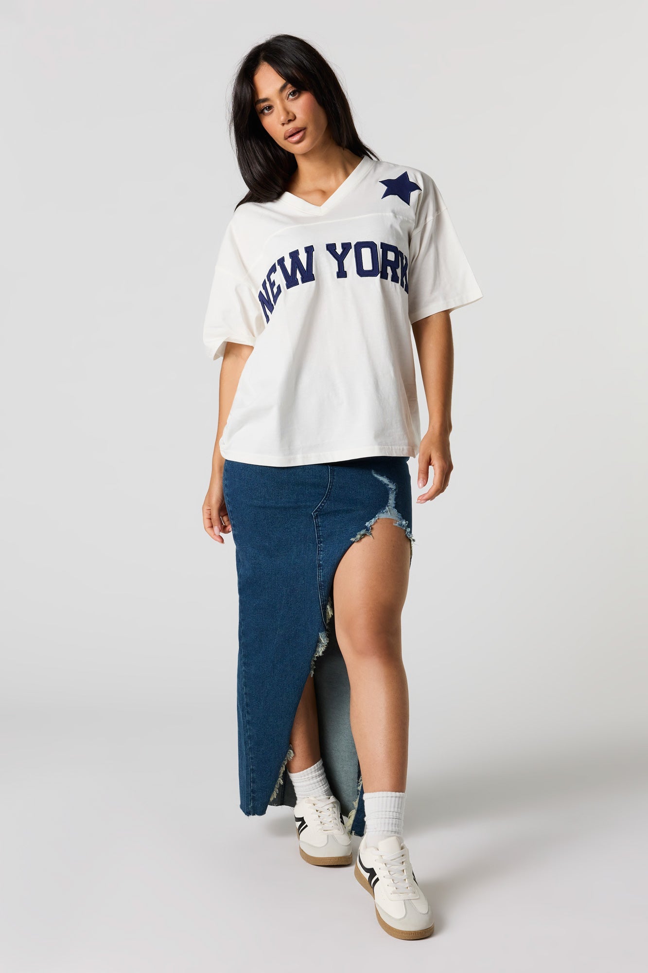 New York Twill Embroidered V-Neck T-Shirt