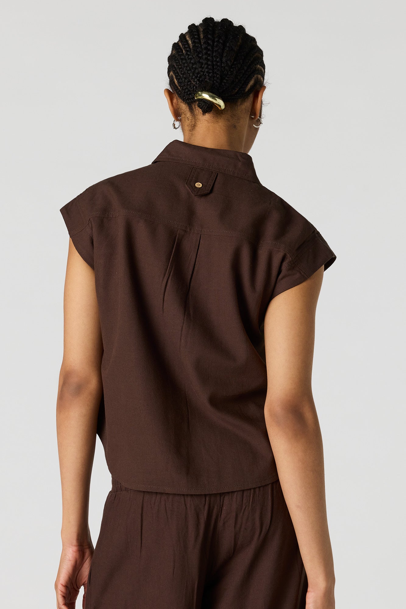 Linen-Blend Button-Up Collared Top