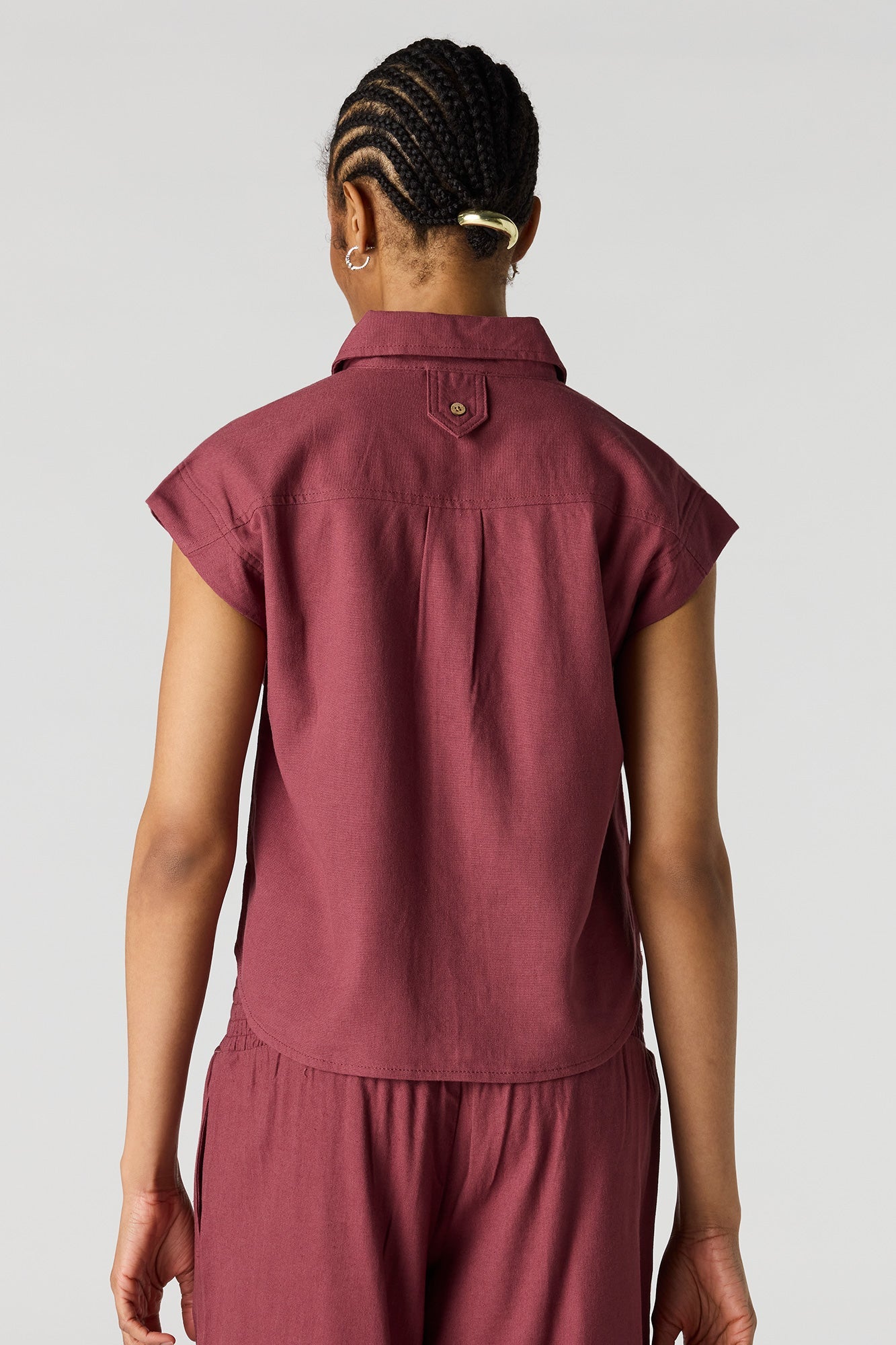 Linen-Blend Button-Up Collared Top