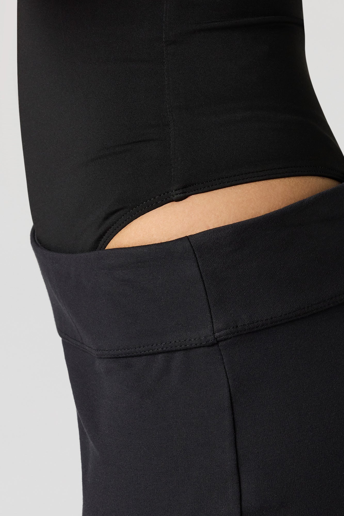 Contour Shell Detail Scoop Neck Bodysuit