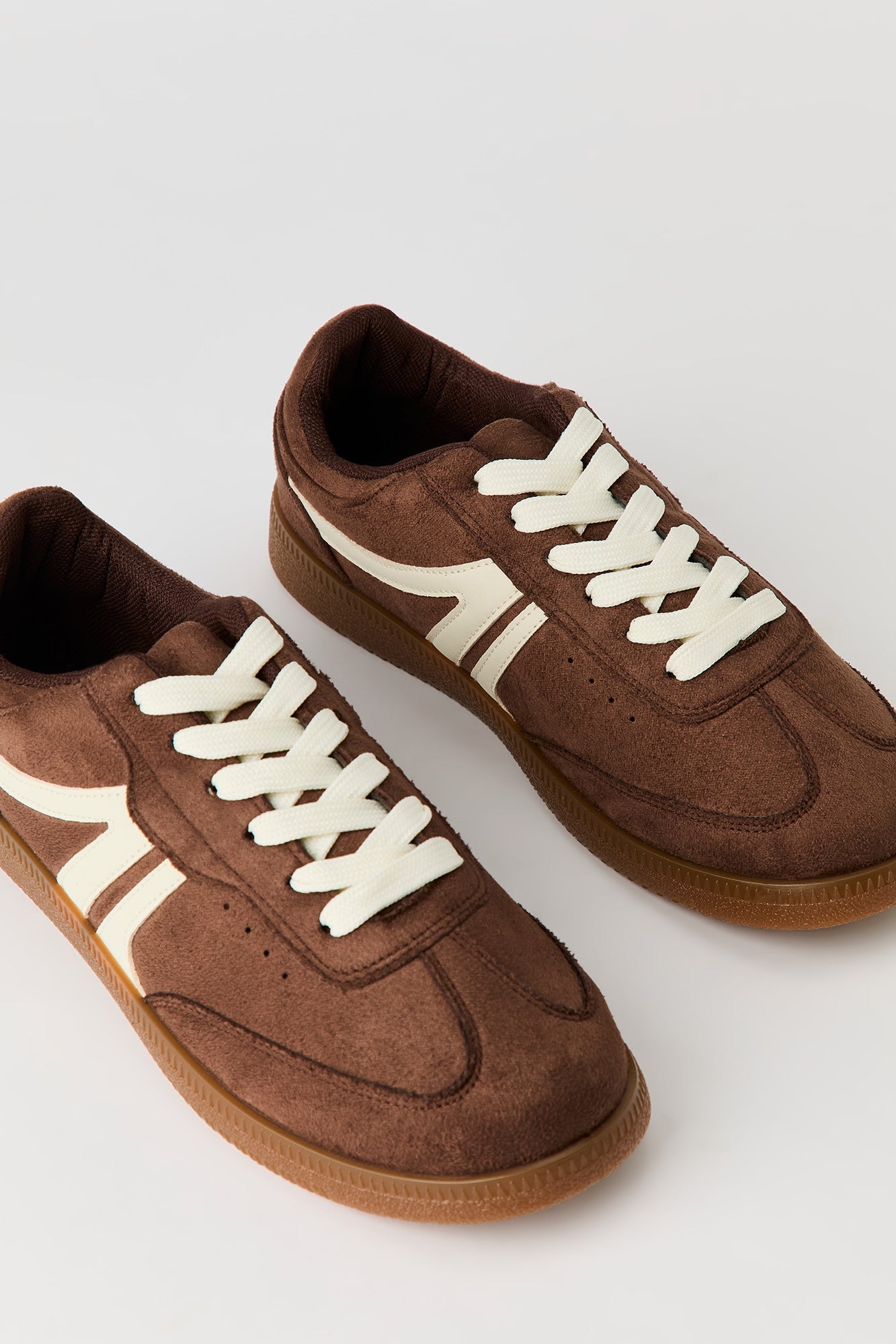 Retro Sneaker