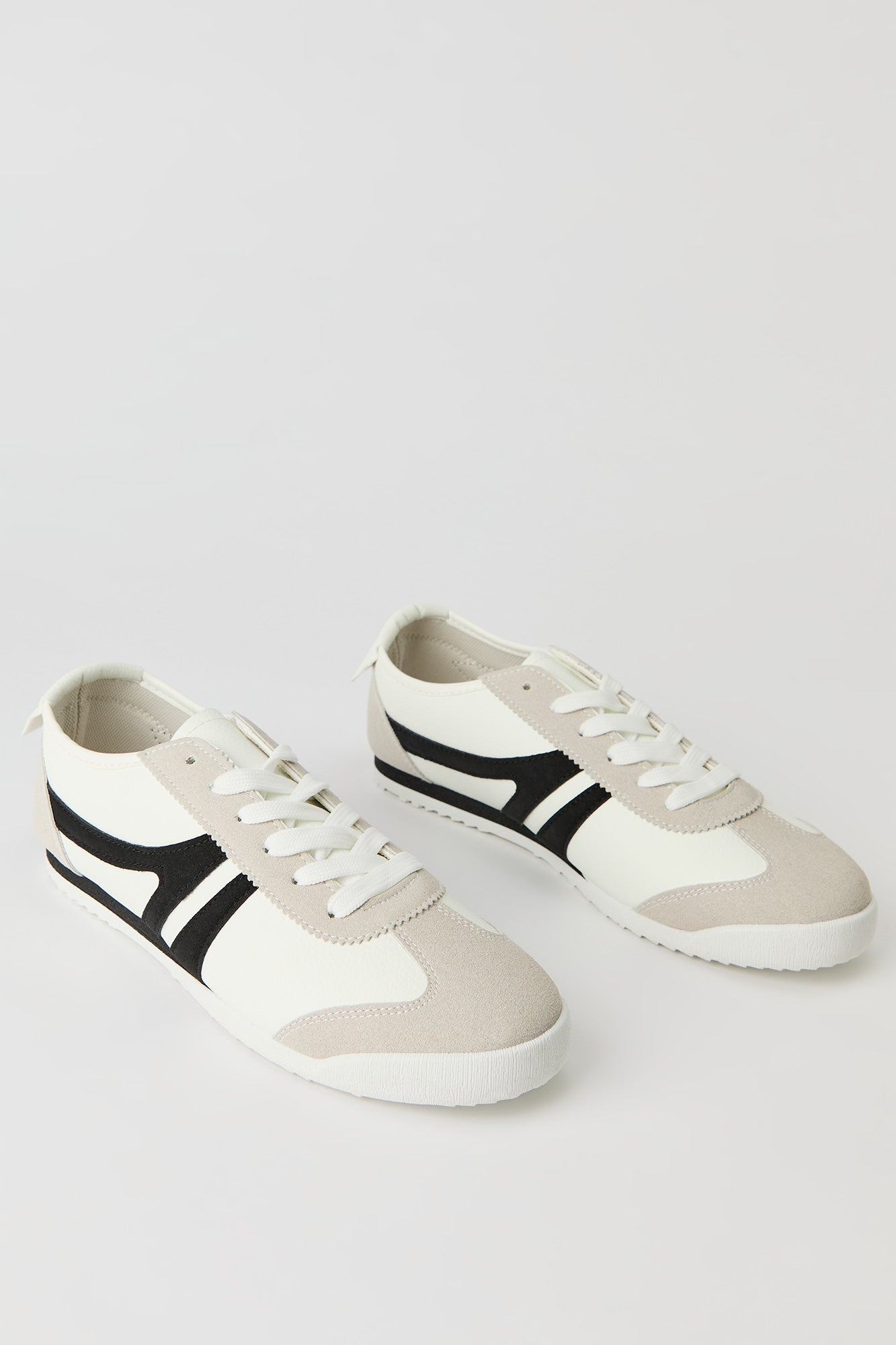 Retro Sneaker
