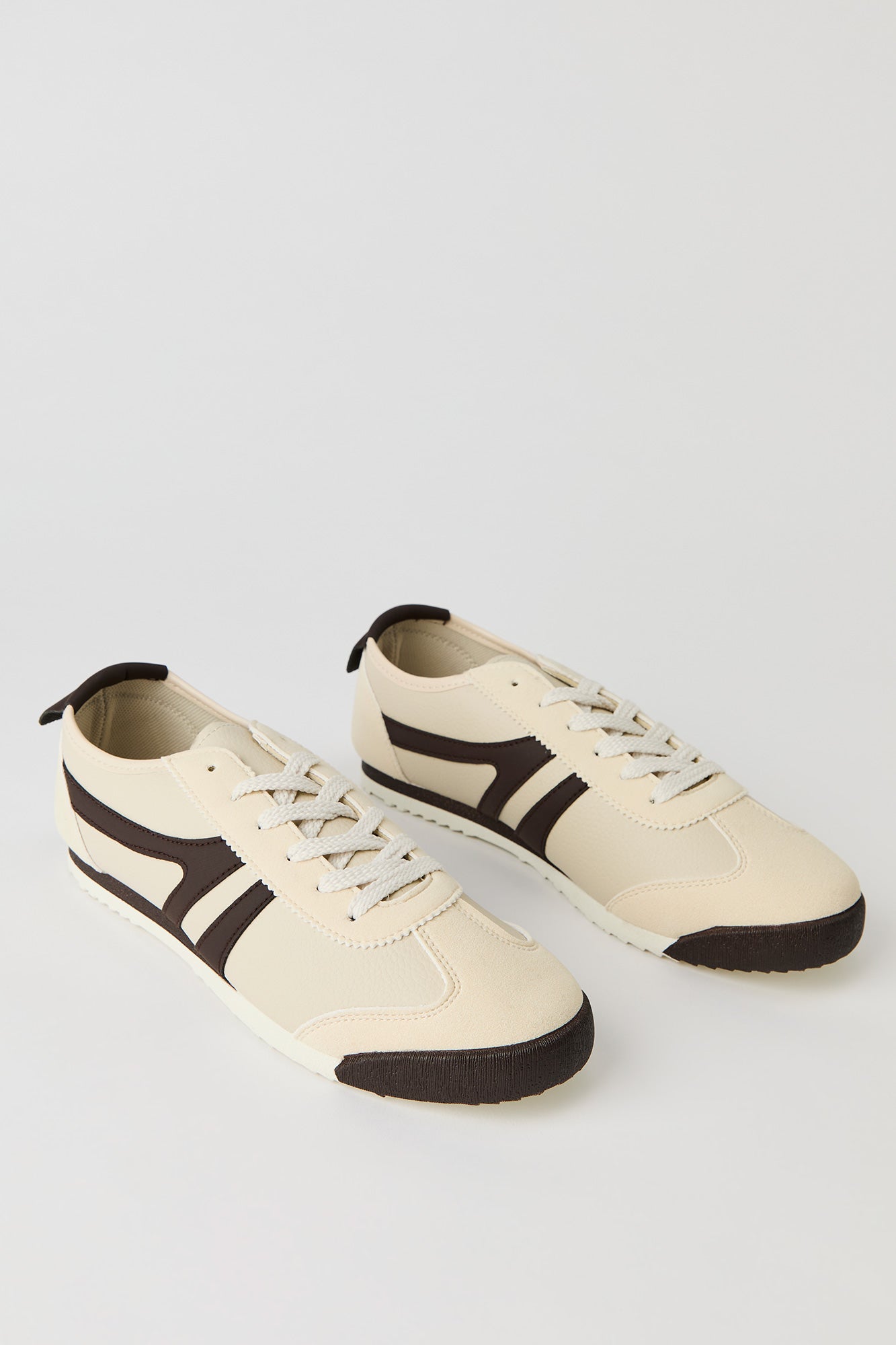 Retro Sneaker