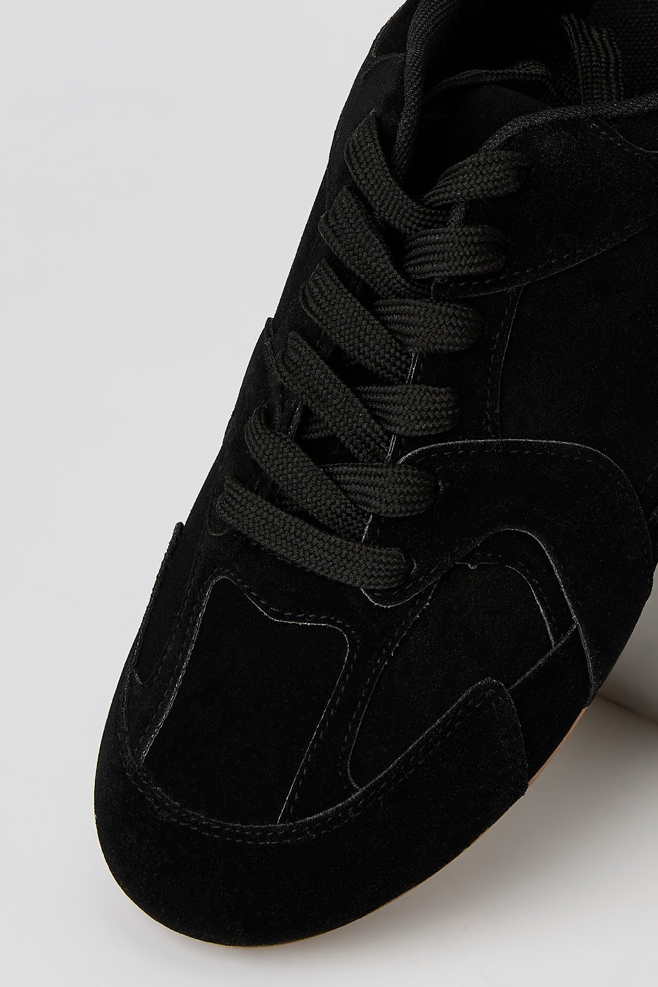 Retro Sneaker