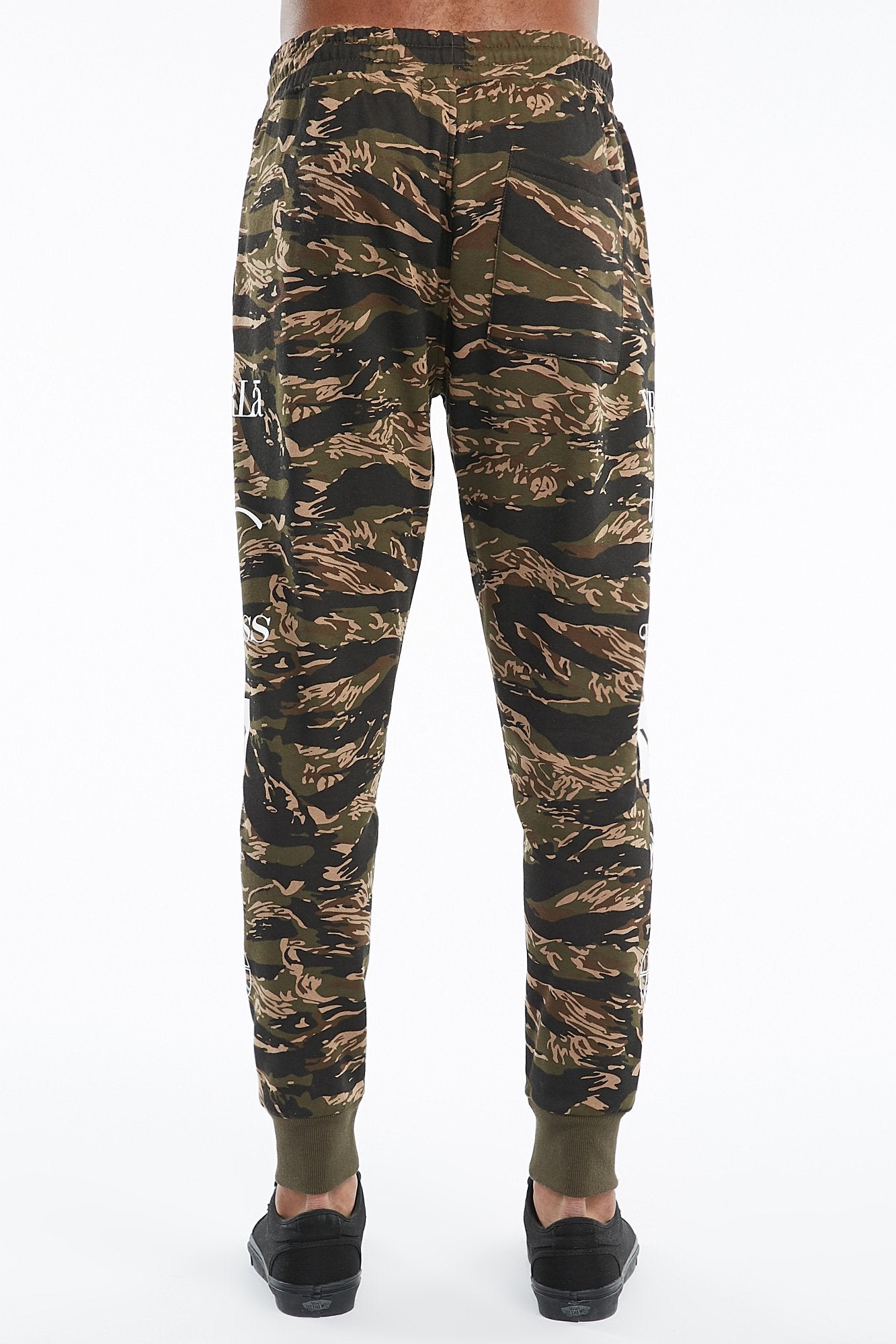 CAMOUFLAGE